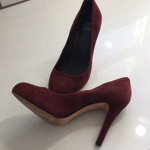 Suede wine colored 4 in heels size 7
